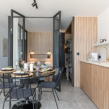 Wonderful Architect Designed Flat With Sea View アパート *